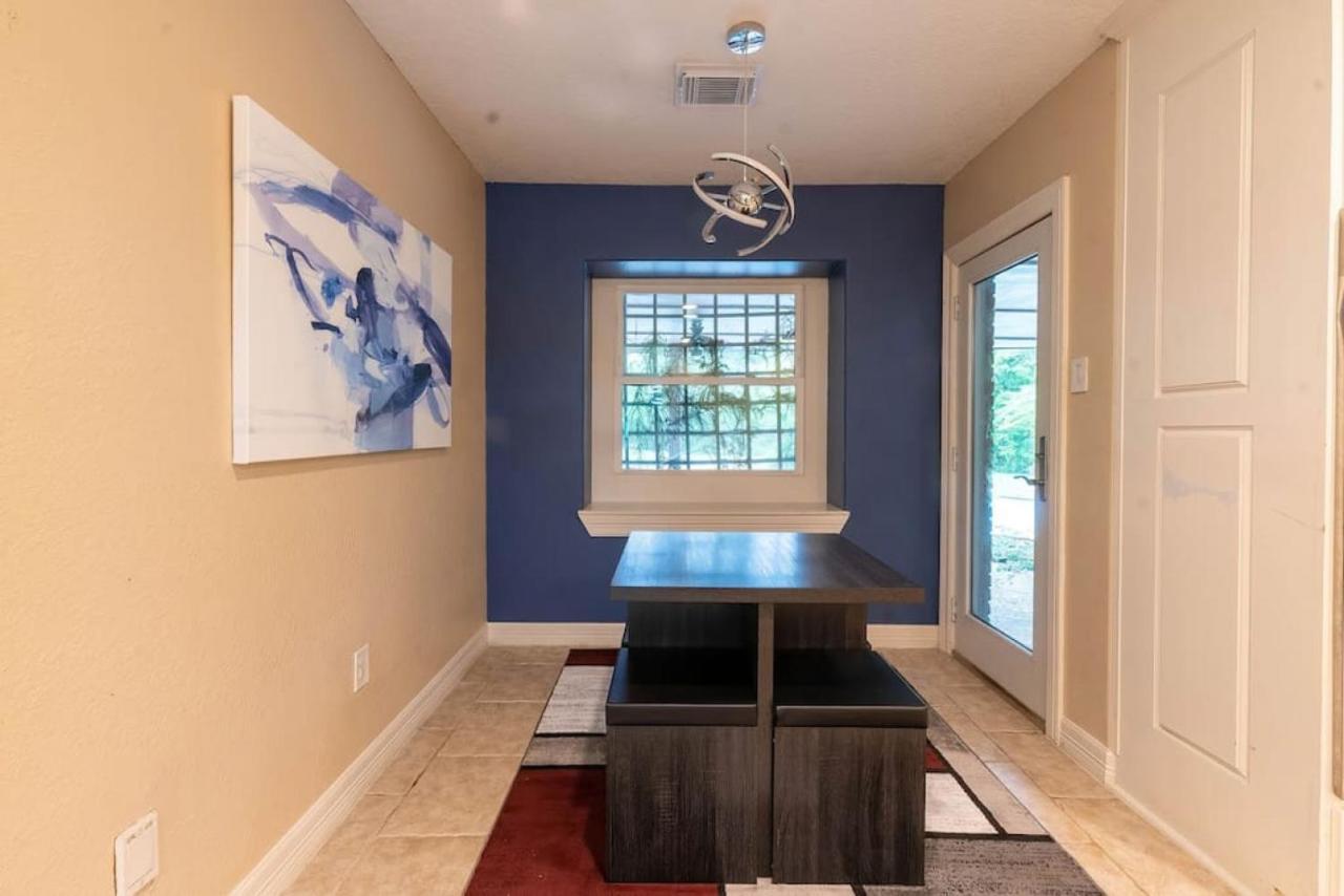 Huge 6 Bedroom With Pool, Spa, 85 Inch Tv, Game Room Houston Exterior photo